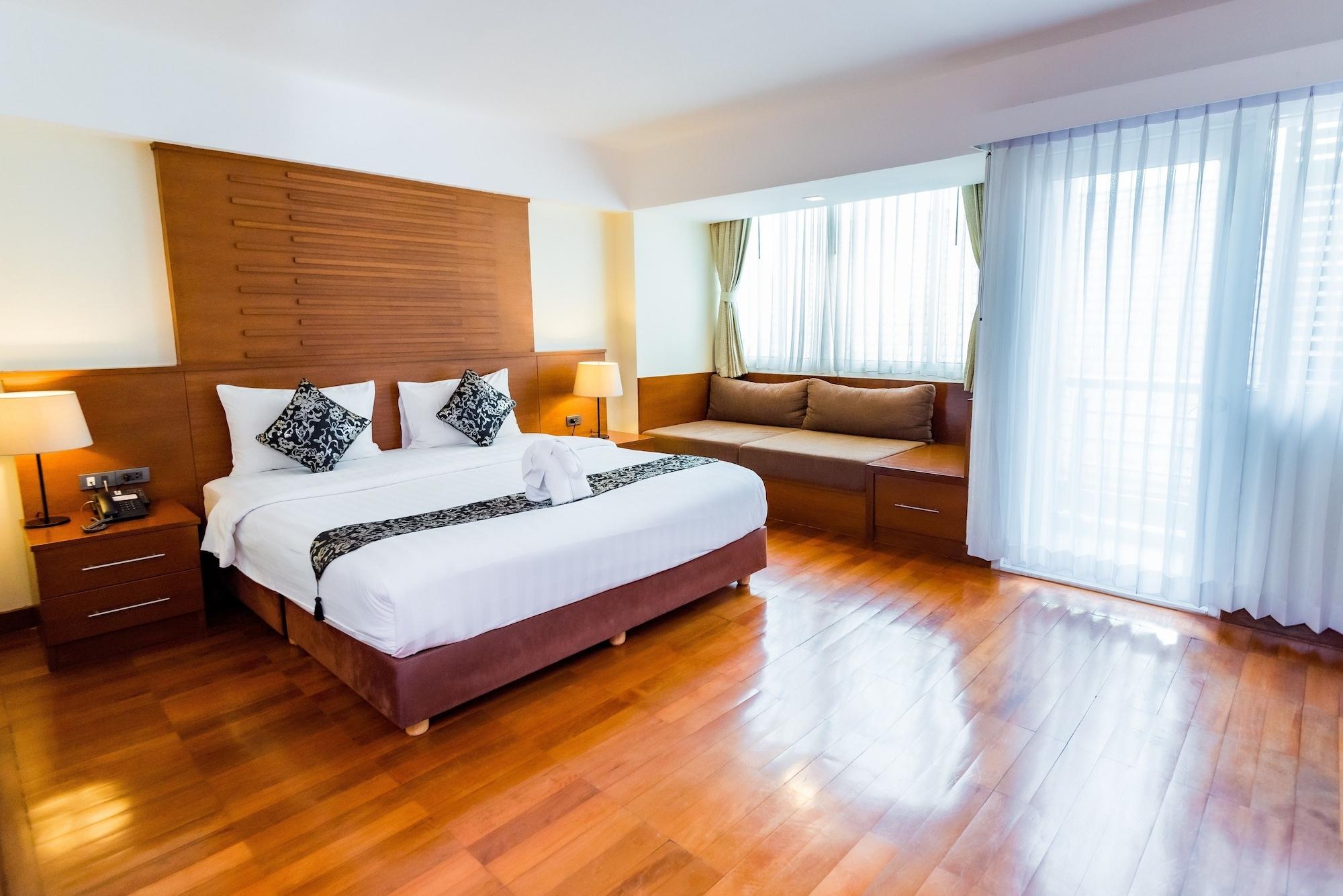 Bally Suite Sukhumvit Бангкок Экстерьер фото