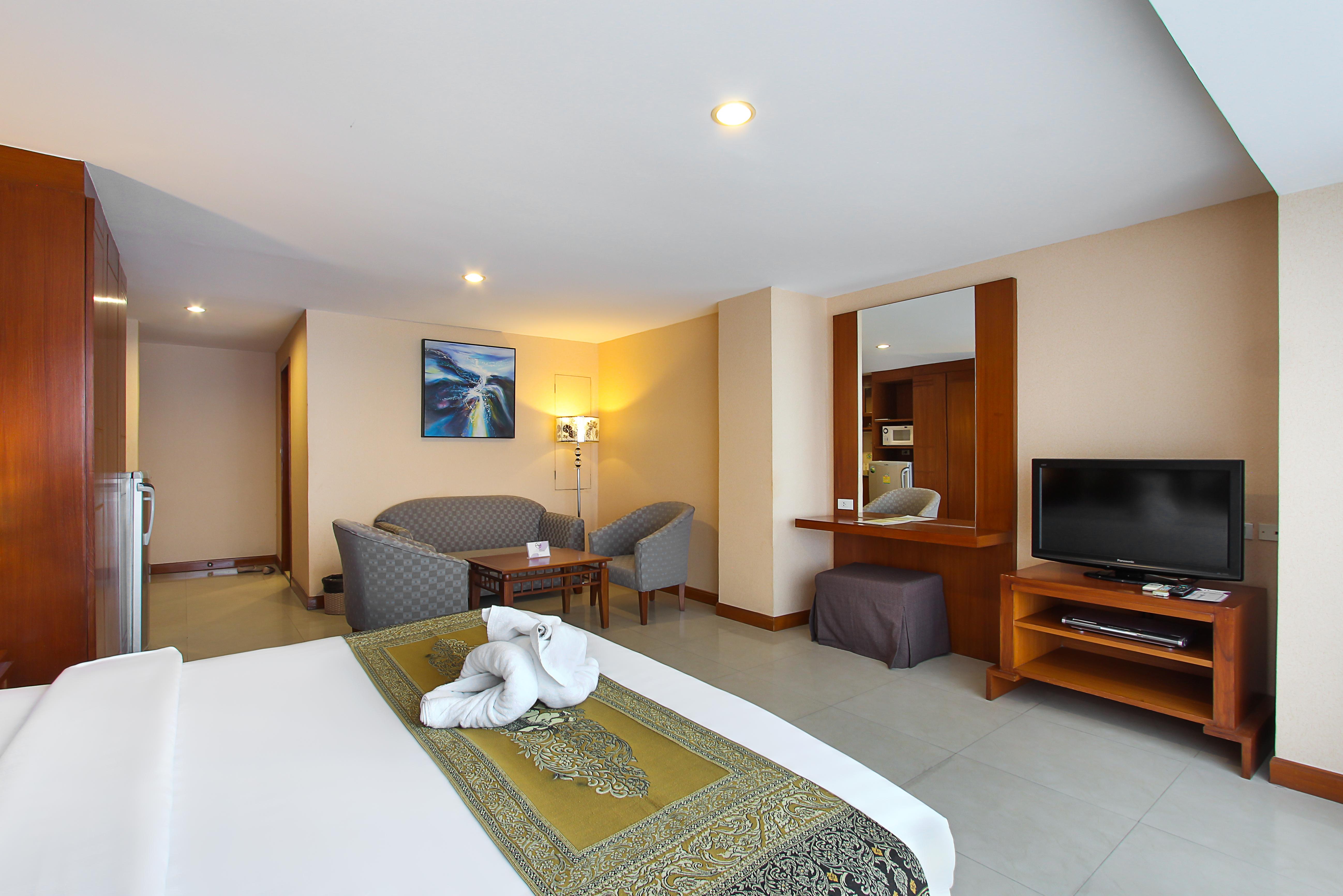 Bally Suite Sukhumvit Бангкок Экстерьер фото