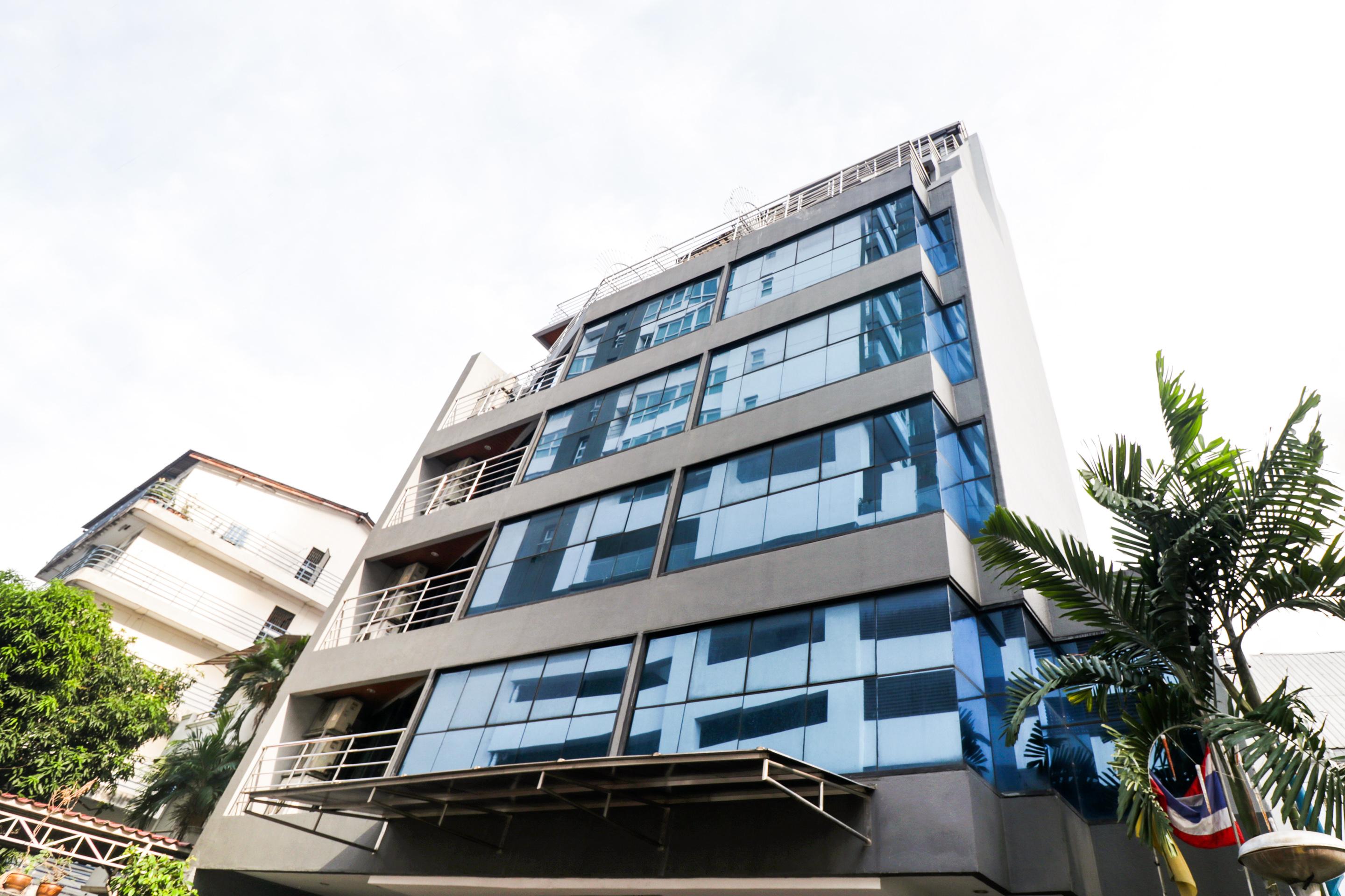 Bally Suite Sukhumvit Бангкок Экстерьер фото
