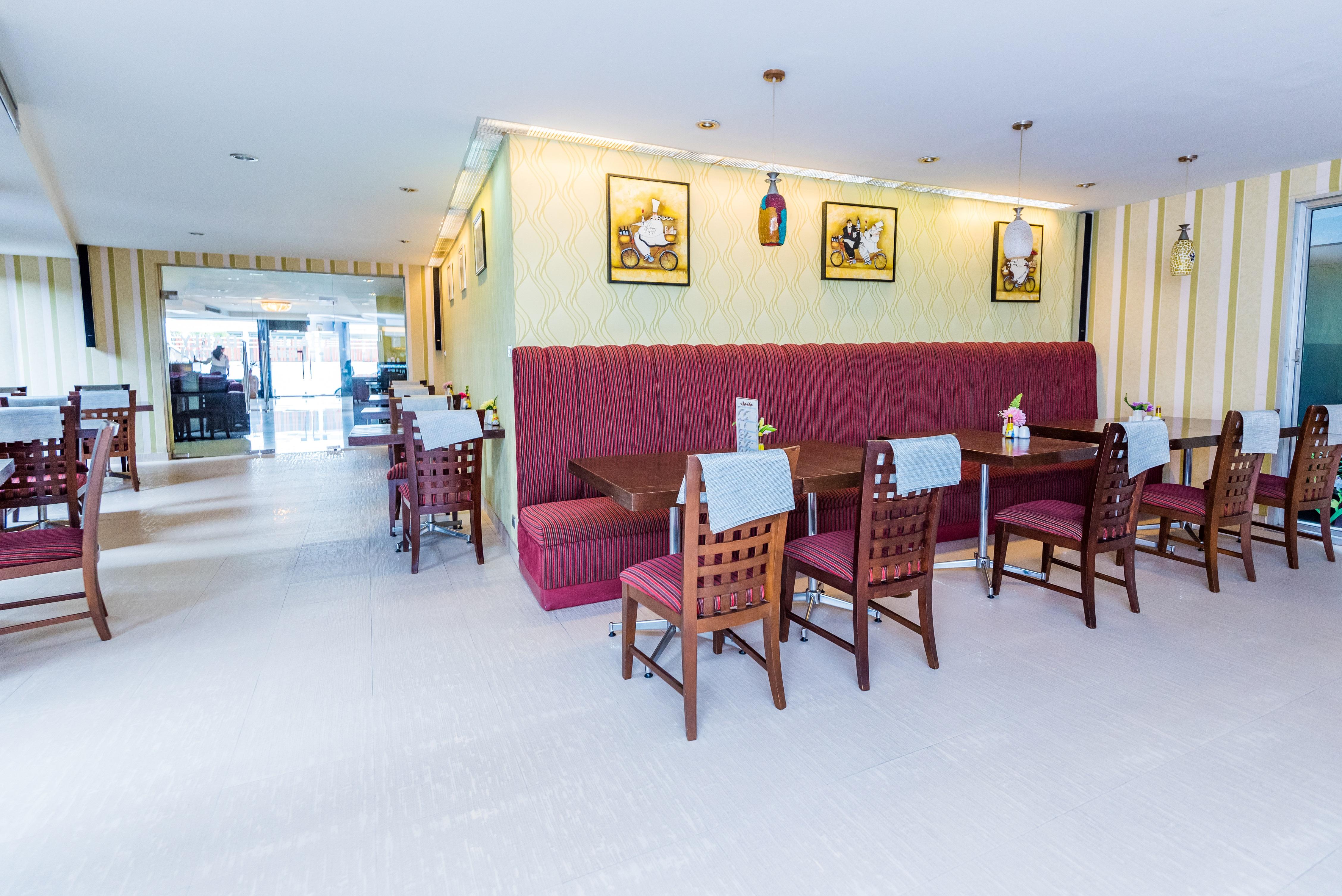 Bally Suite Sukhumvit Бангкок Экстерьер фото