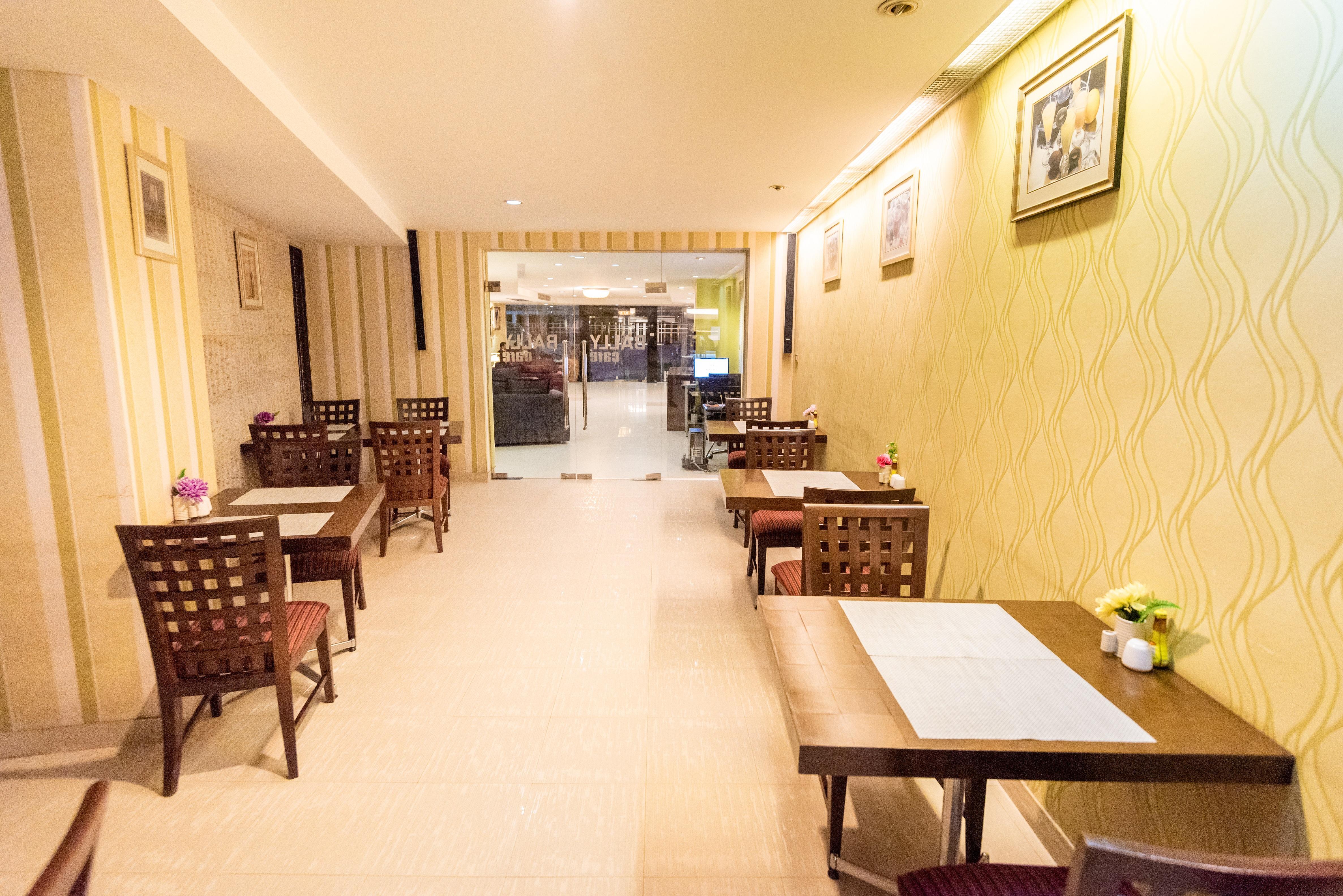 Bally Suite Sukhumvit Бангкок Экстерьер фото