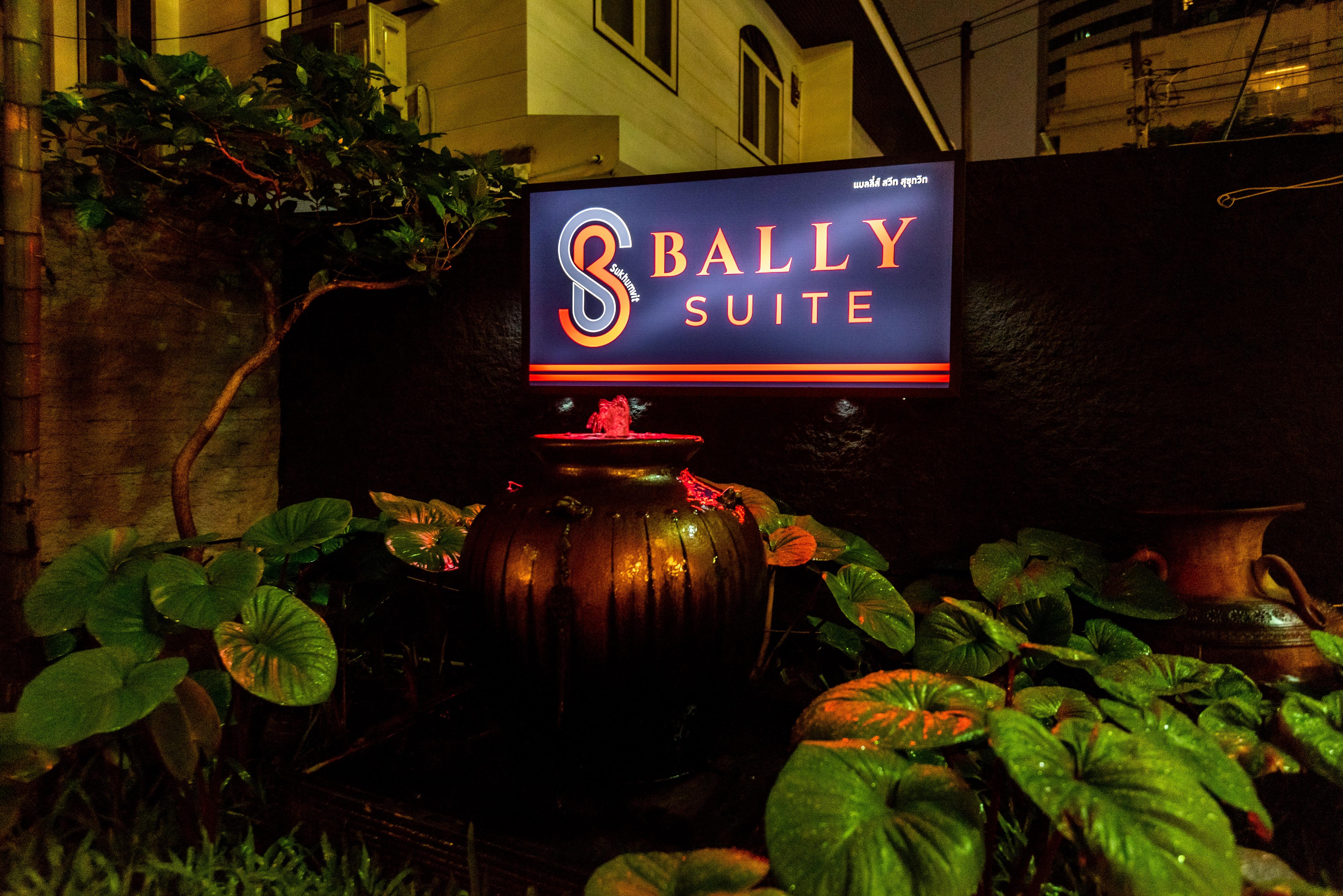 Bally Suite Sukhumvit Бангкок Экстерьер фото